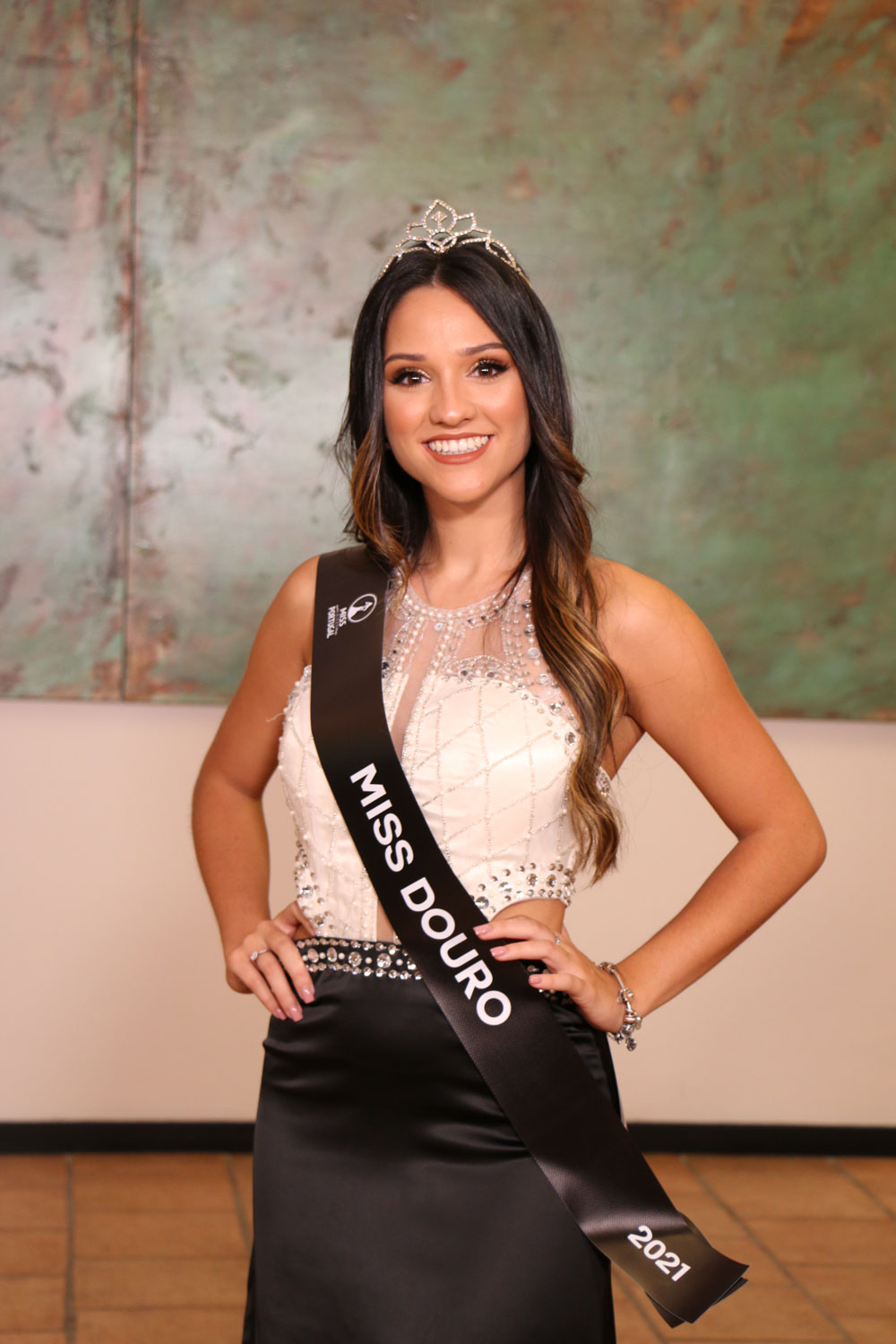 Tânia Alves eleita Miss Douro 2021